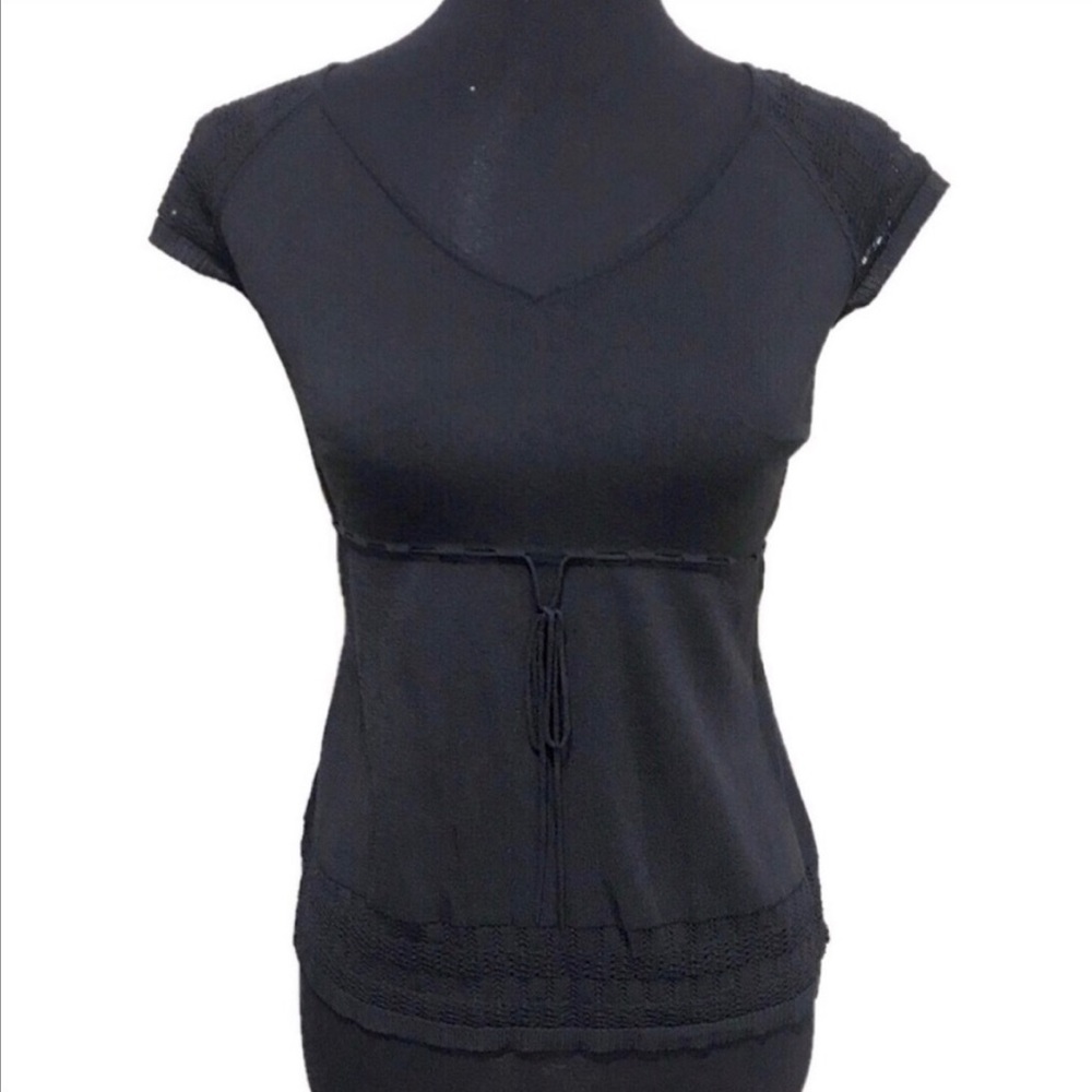 Ann Taylor loft black top with detailed shoulder M